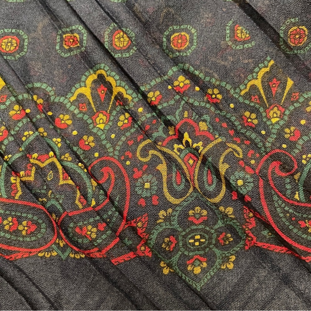 JGHook Blue Paisley Pleated Print Scarf Italy